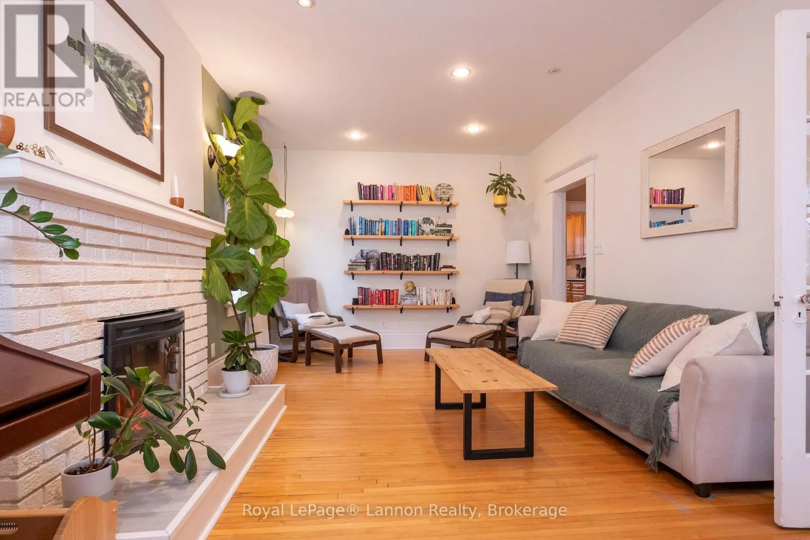 250 BROCK STREET W