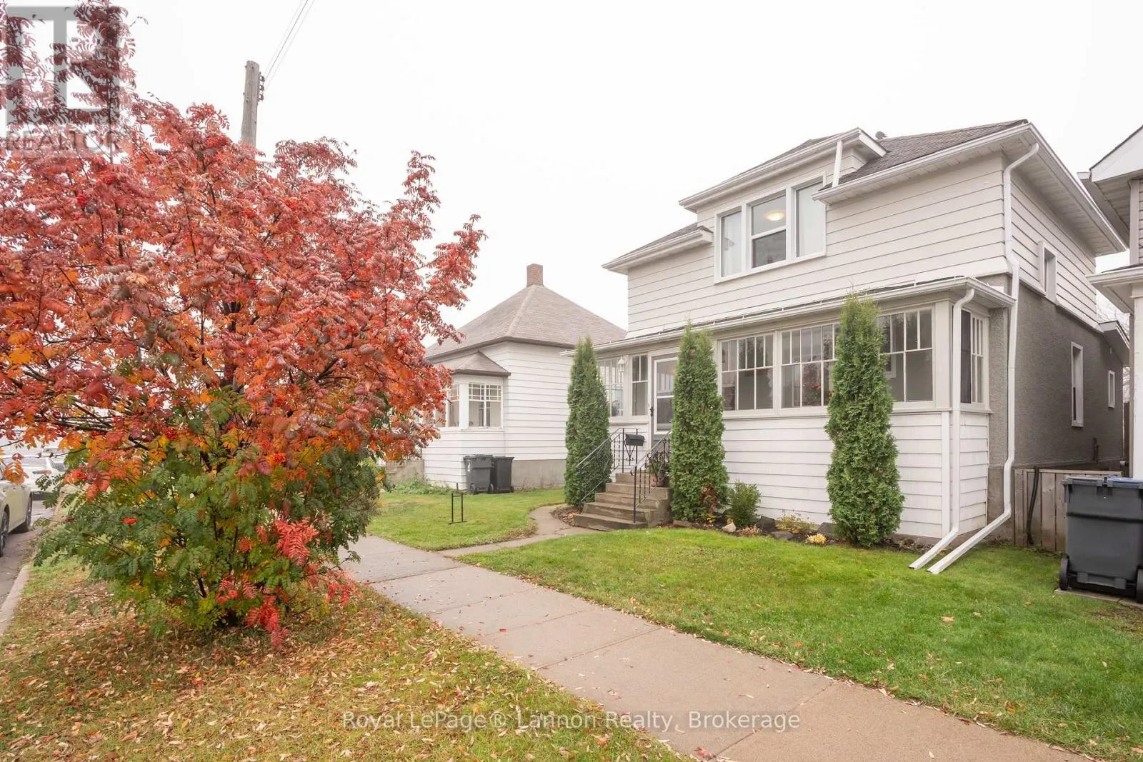 250 BROCK STREET W