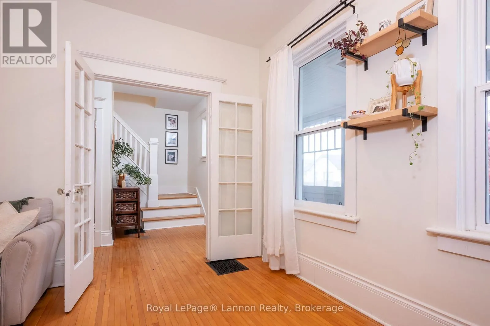 250 BROCK STREET W