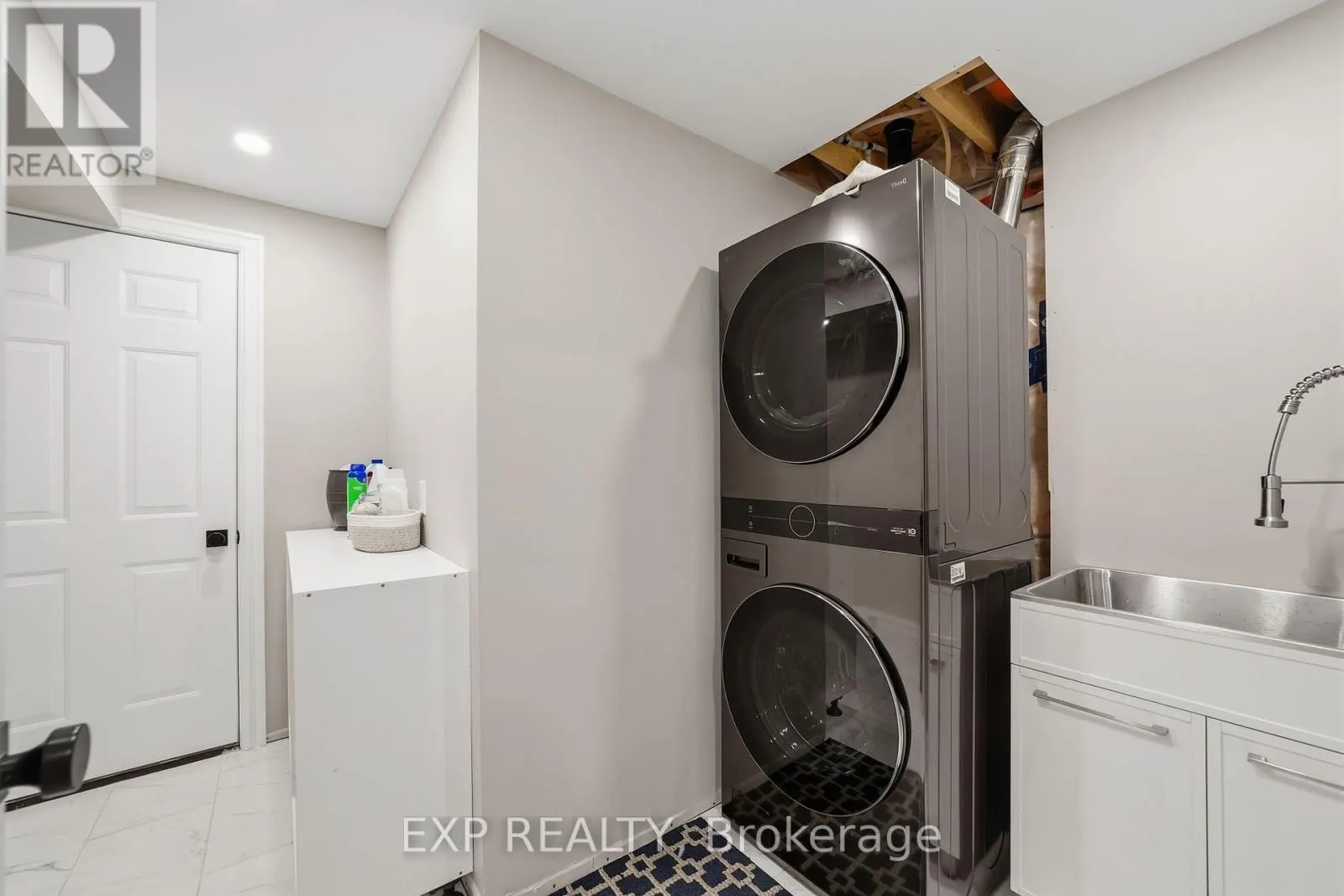 2700 FOXBEND LINK