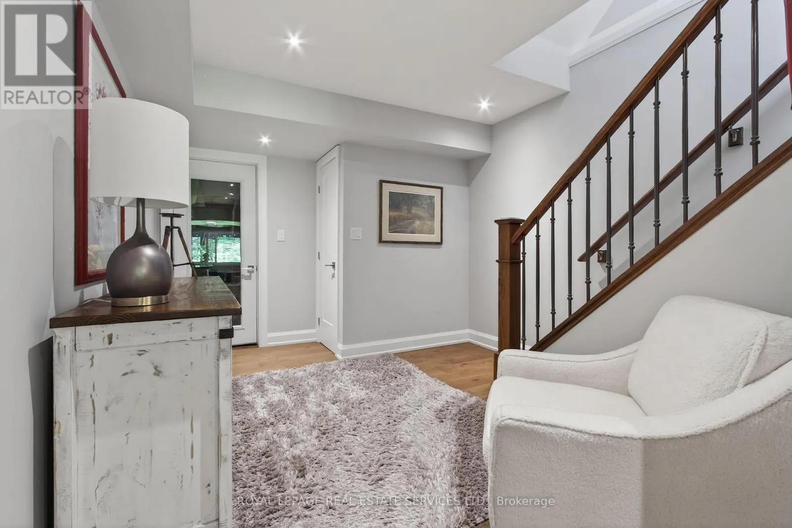 31 DORR COURT