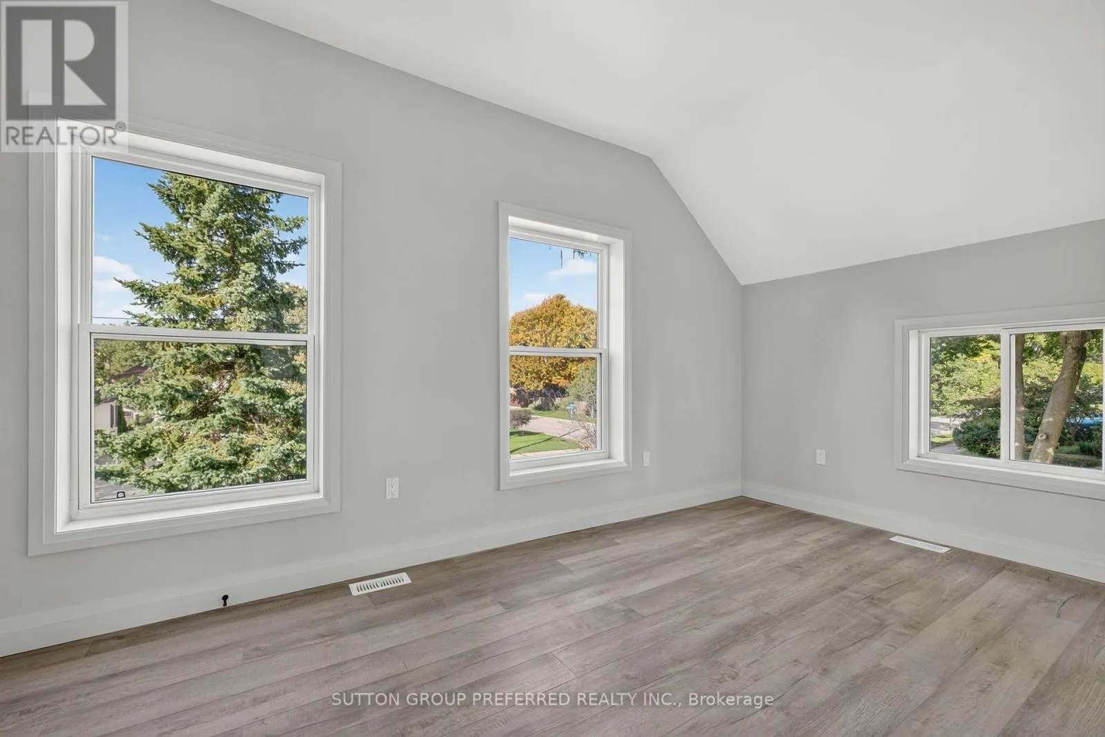 118 DELAWARE STREET