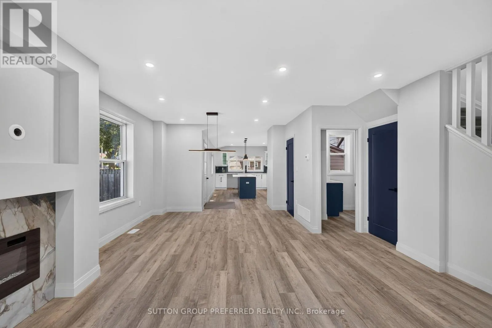 118 DELAWARE STREET