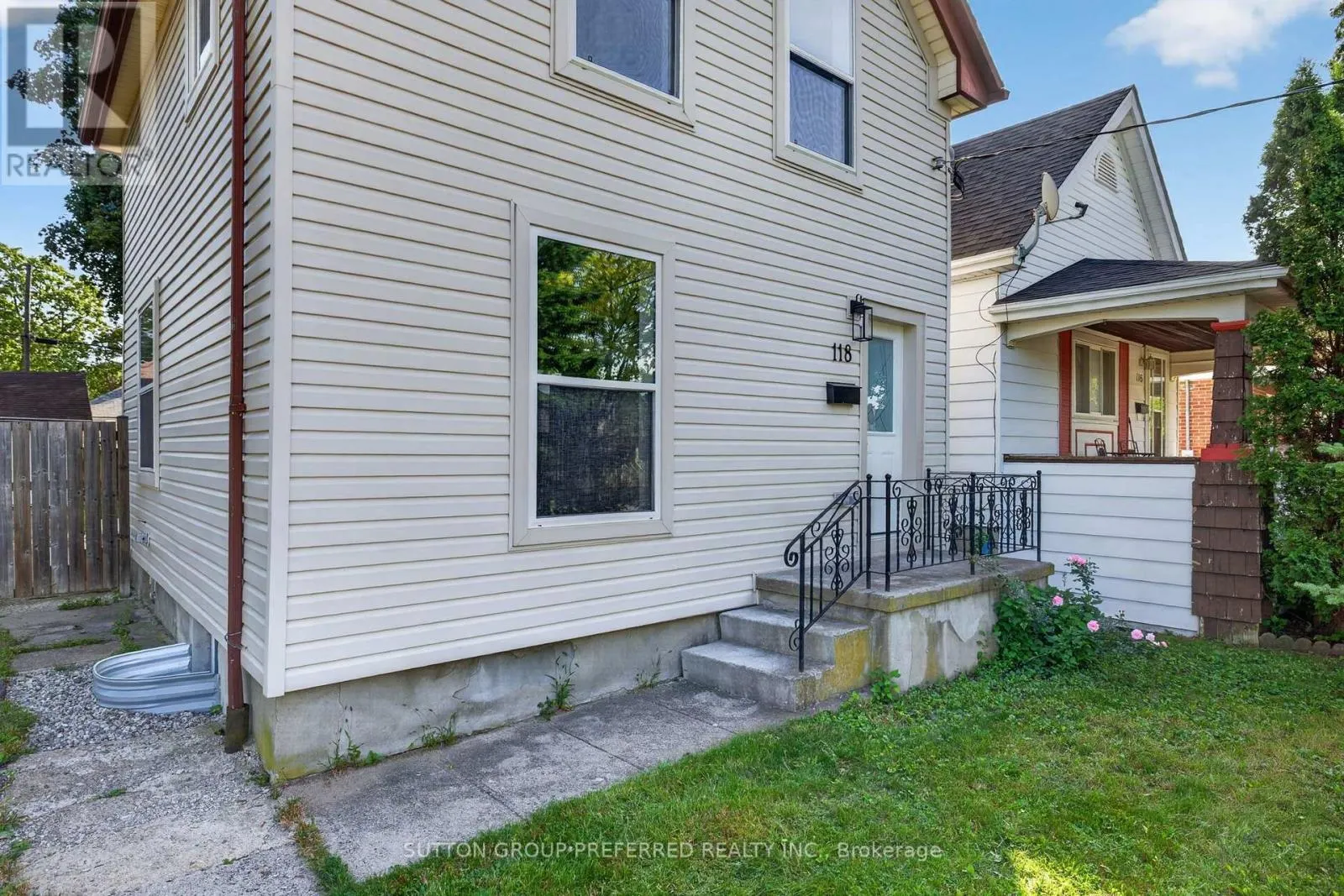 118 DELAWARE STREET