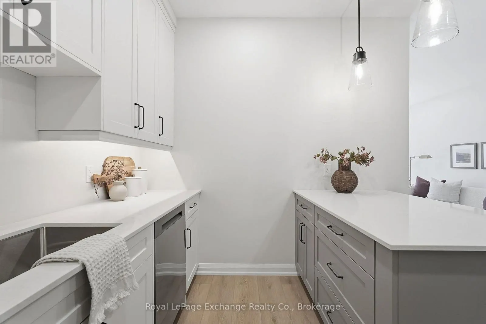 6 - 331 ARNAUD STREET #6