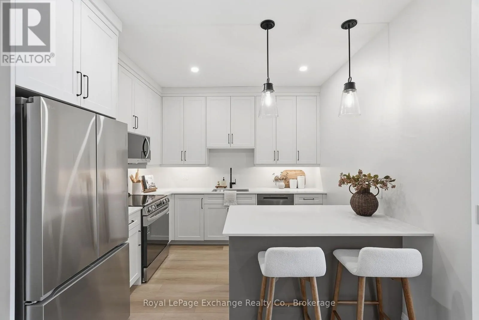 6 - 331 ARNAUD STREET #6