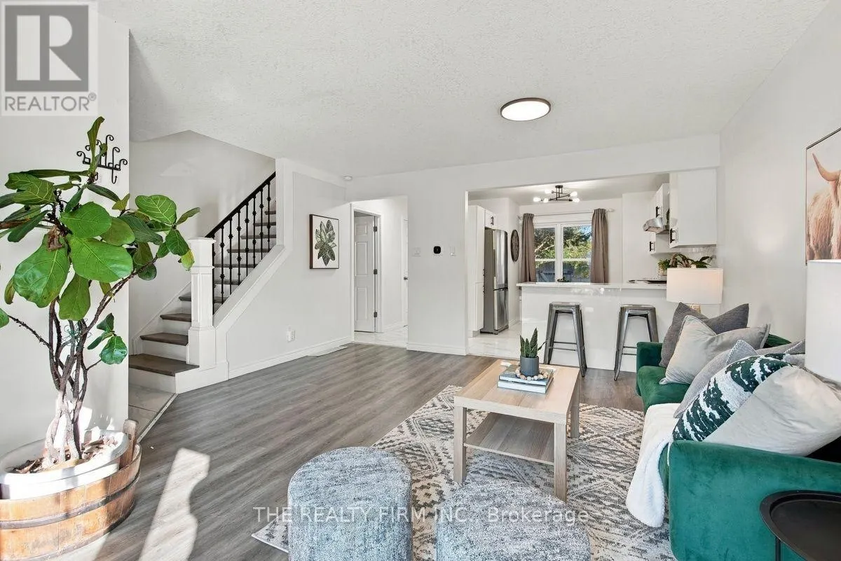 9 - 628 WHARNCLIFFE ROAD S #9