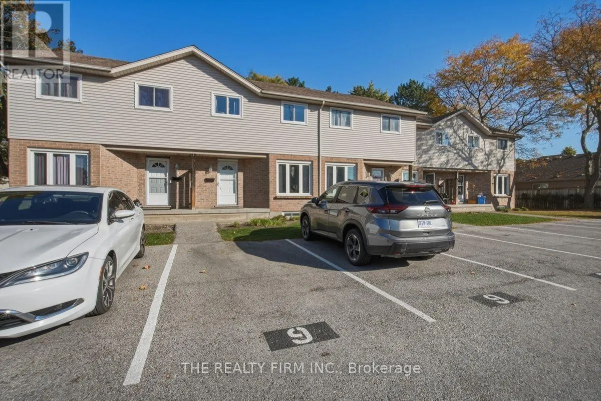9 - 628 WHARNCLIFFE ROAD S #9