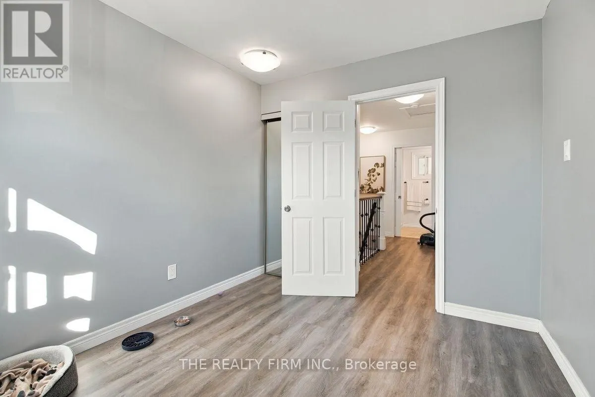 9 - 628 WHARNCLIFFE ROAD S #9