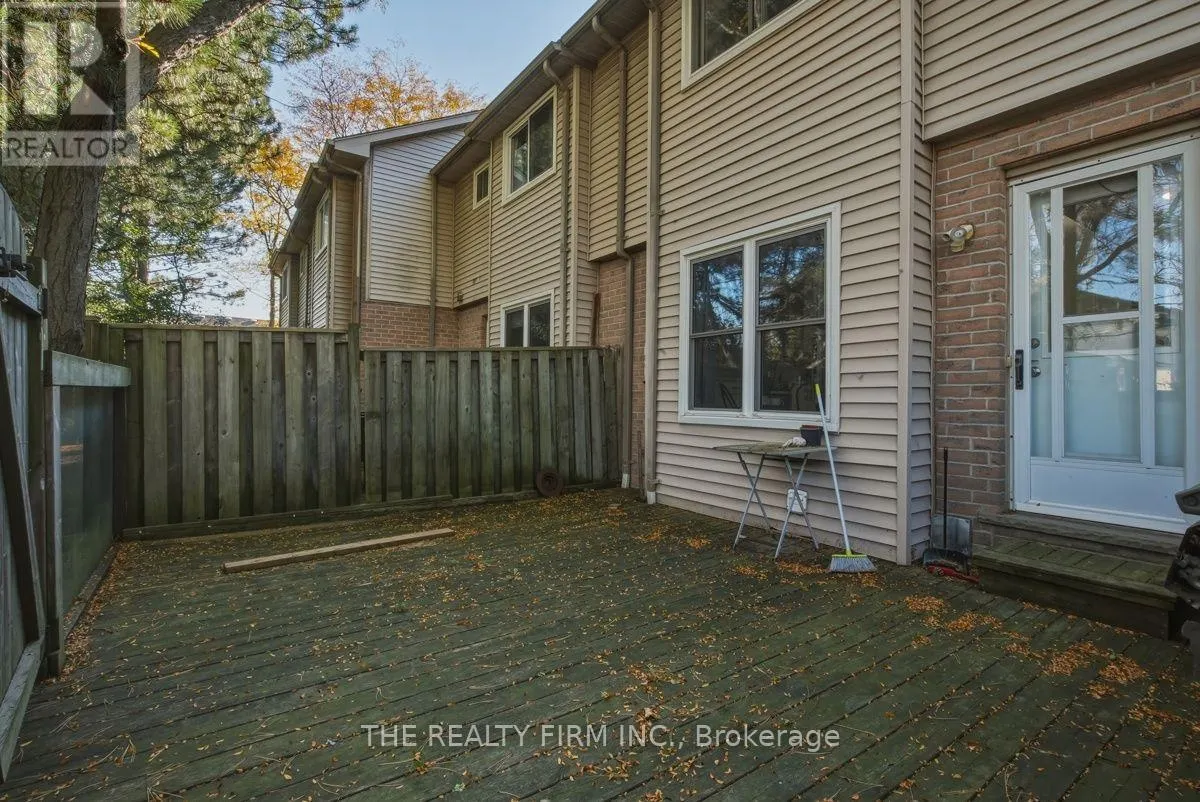 9 - 628 WHARNCLIFFE ROAD S #9