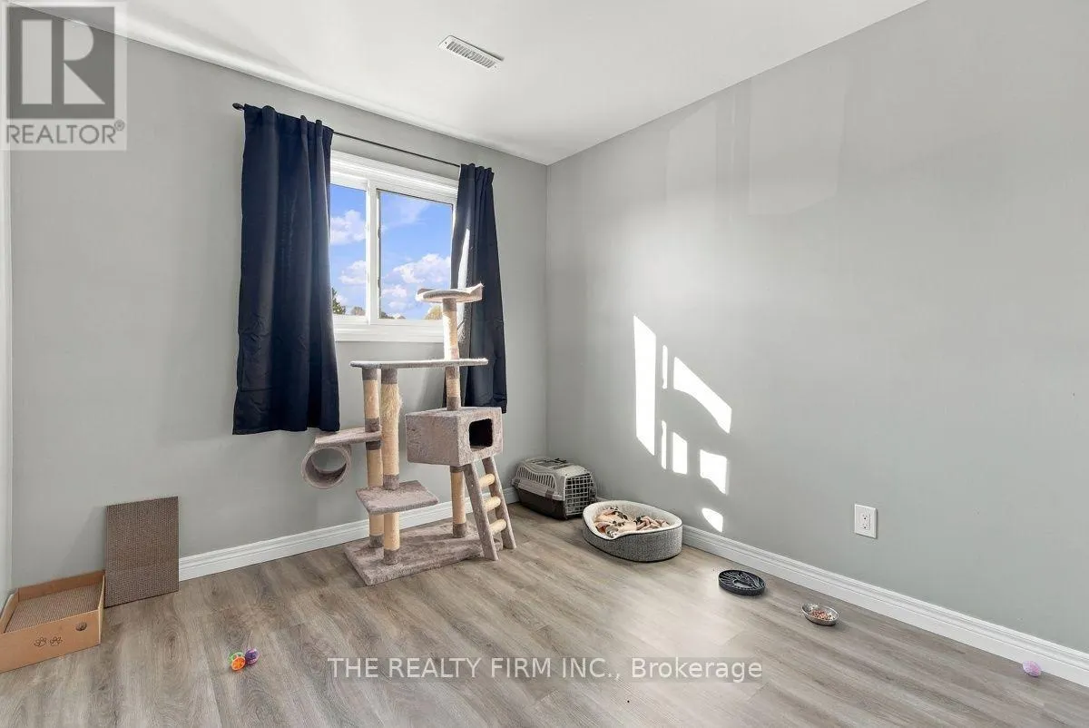 9 - 628 WHARNCLIFFE ROAD S #9