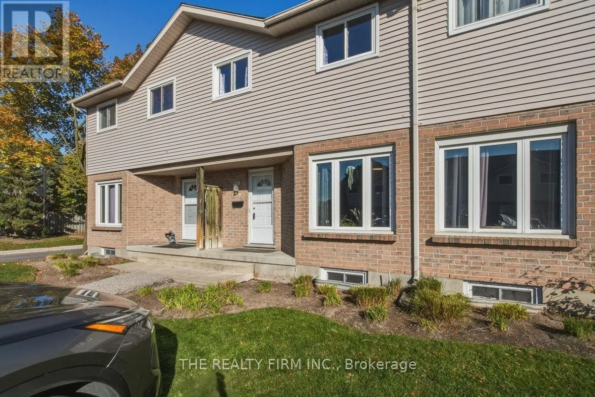 9 - 628 WHARNCLIFFE ROAD S #9