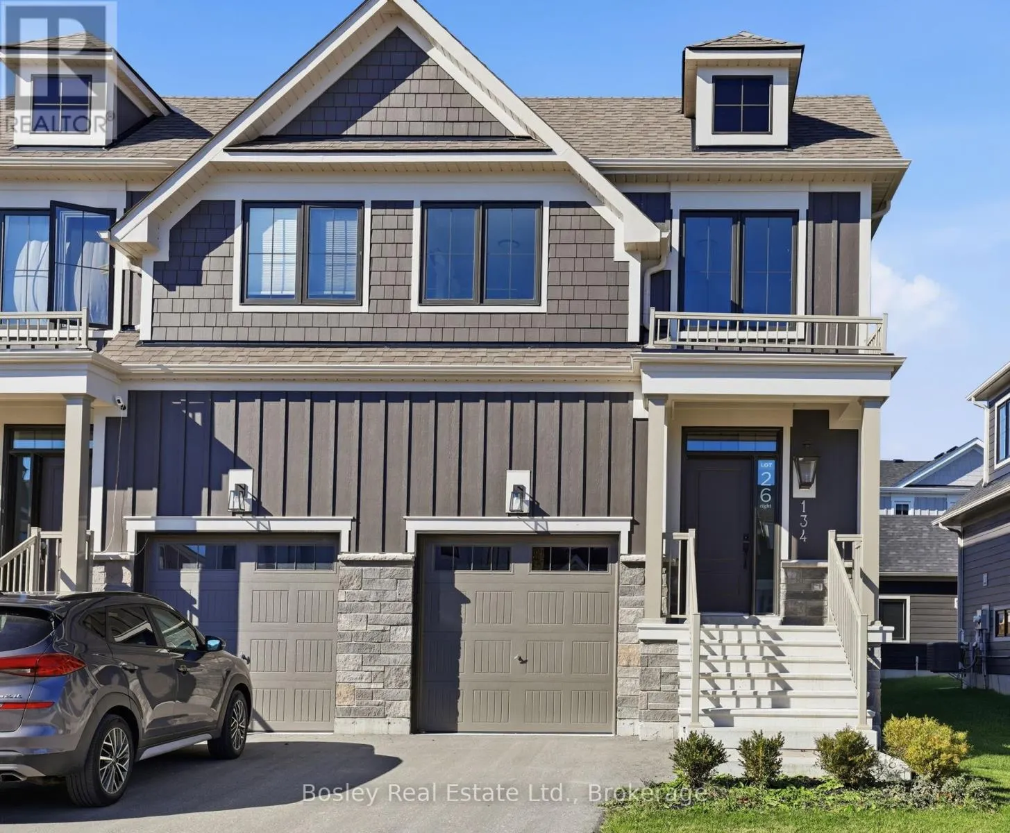 134 WHITE OAK CRESCENT