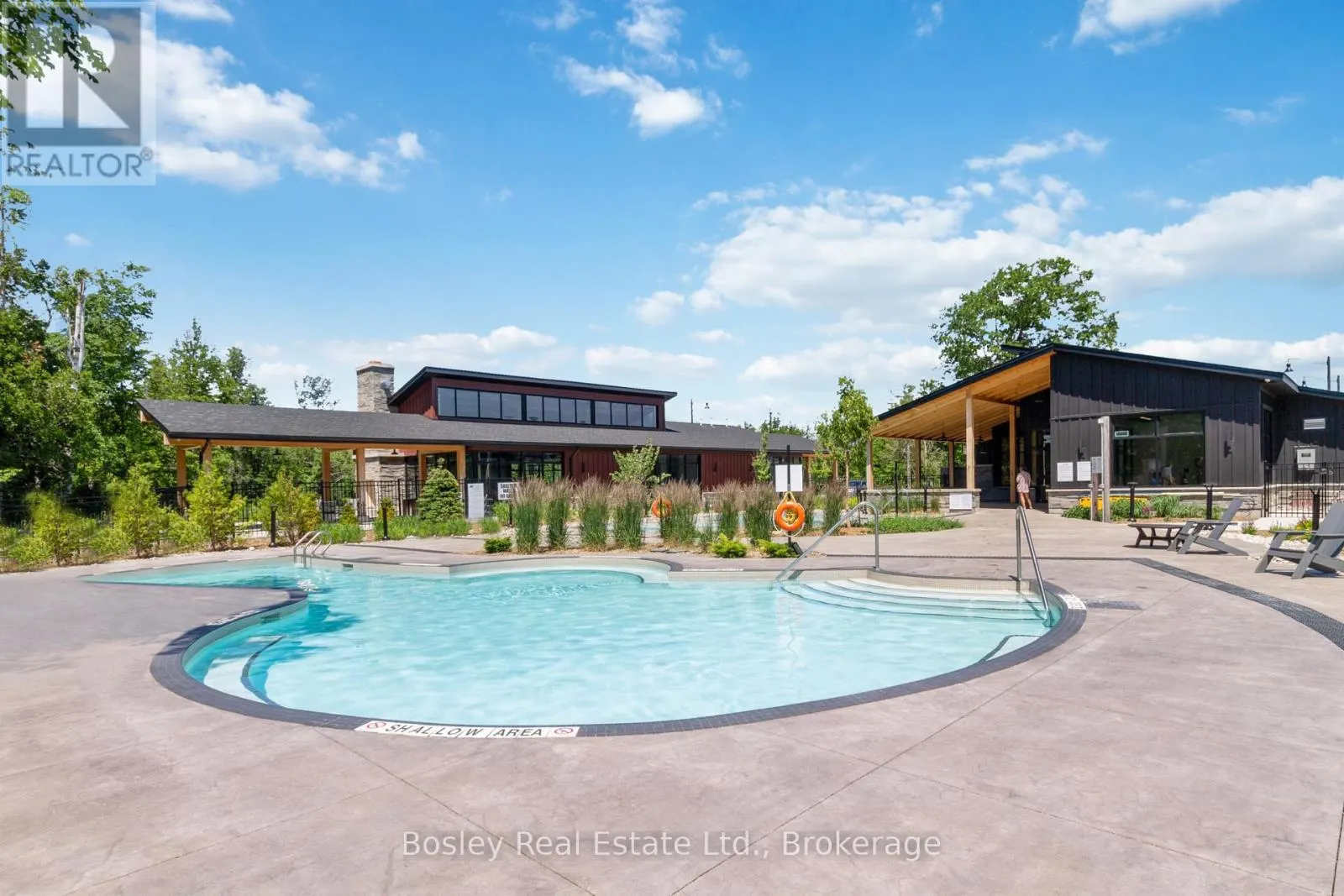 134 WHITE OAK CRESCENT