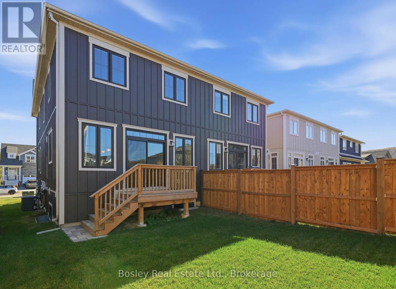 134 WHITE OAK CRESCENT