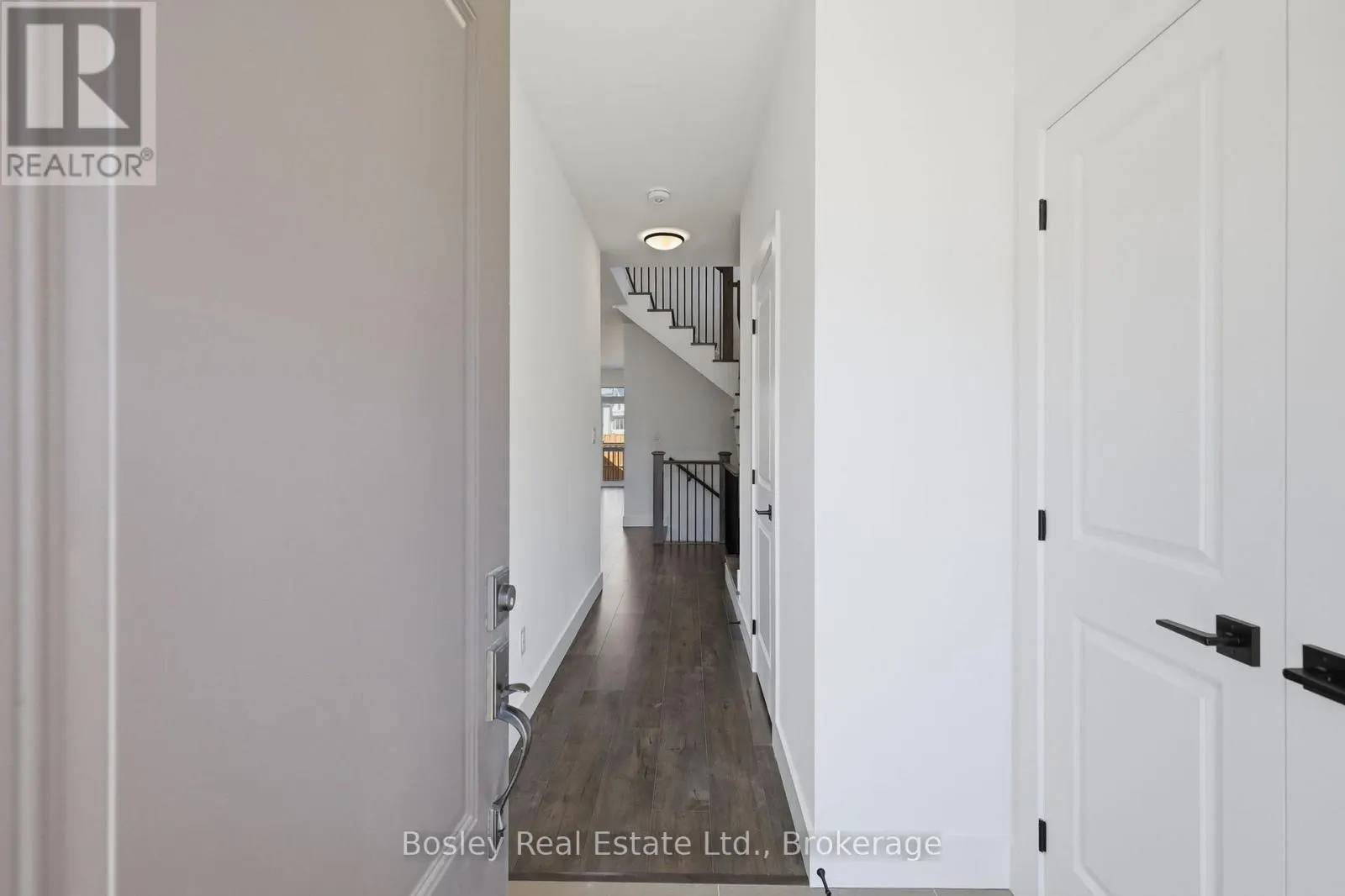 134 WHITE OAK CRESCENT