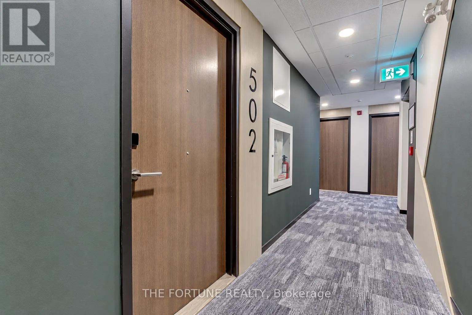 502 - 101 GOLDEN EAGLE ROAD