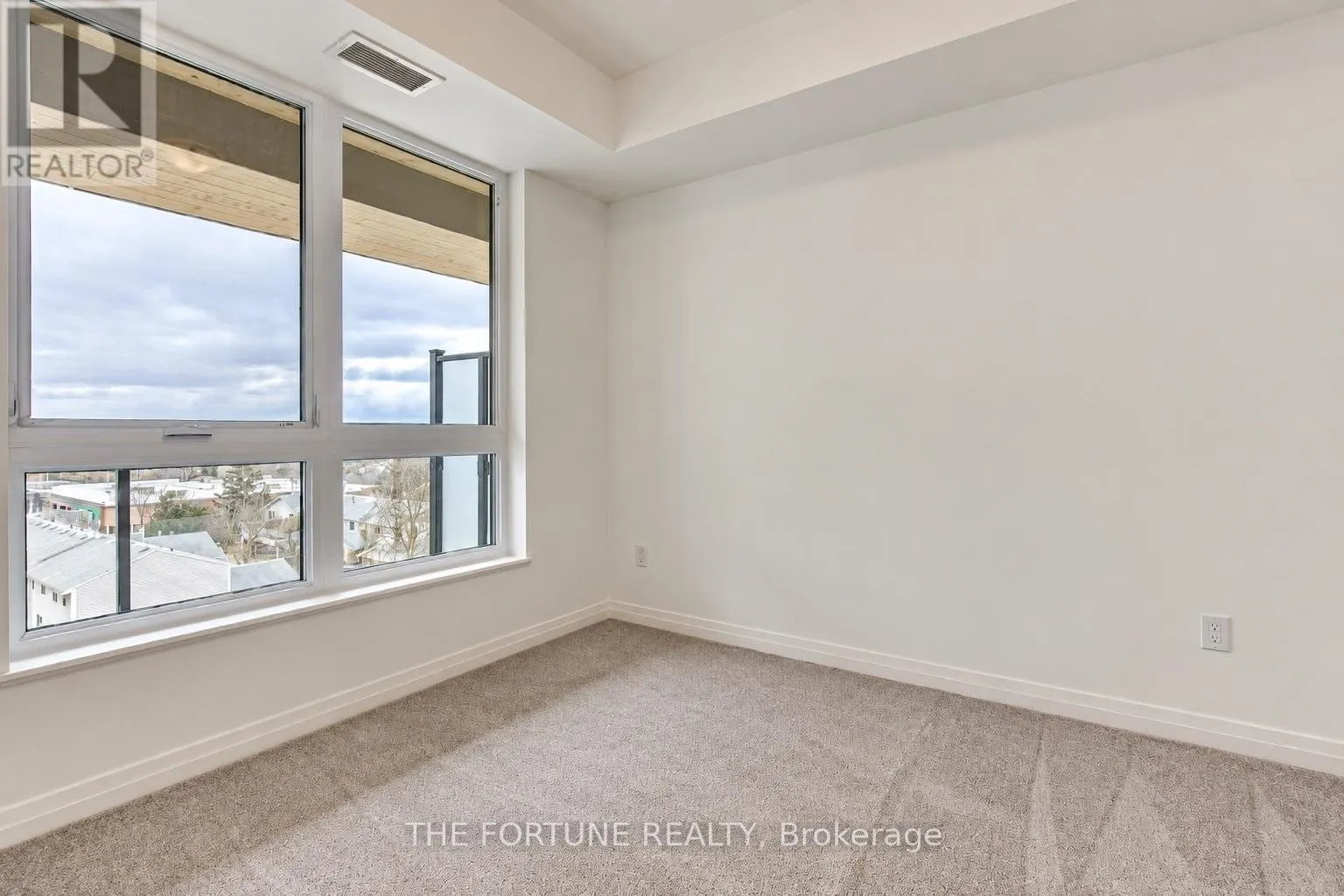 502 - 101 GOLDEN EAGLE ROAD