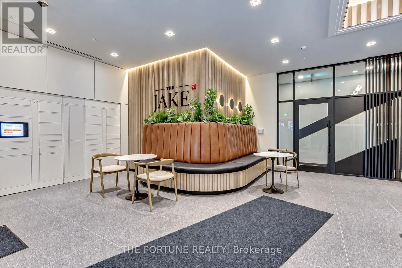 502 - 101 GOLDEN EAGLE ROAD