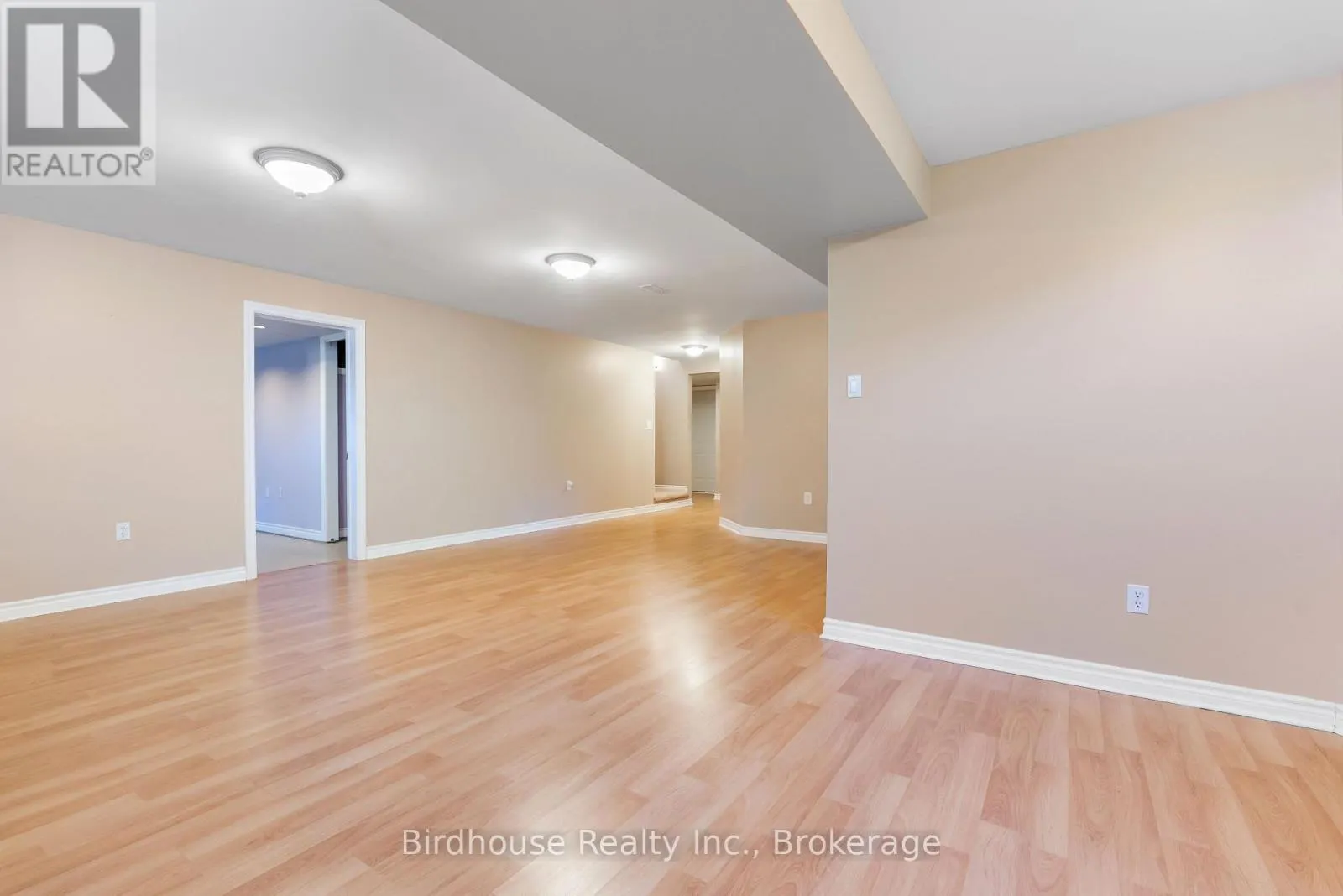 34 LORI BOULEVARD