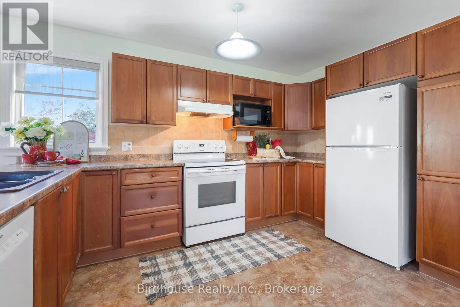 34 LORI BOULEVARD