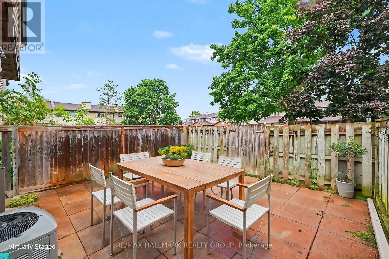 277 PICKFORD DRIVE