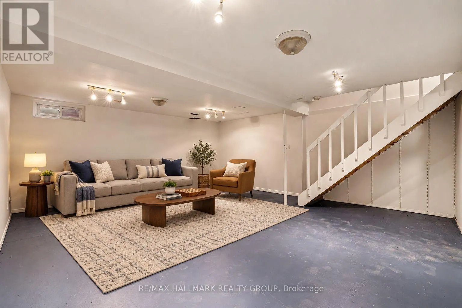 277 PICKFORD DRIVE