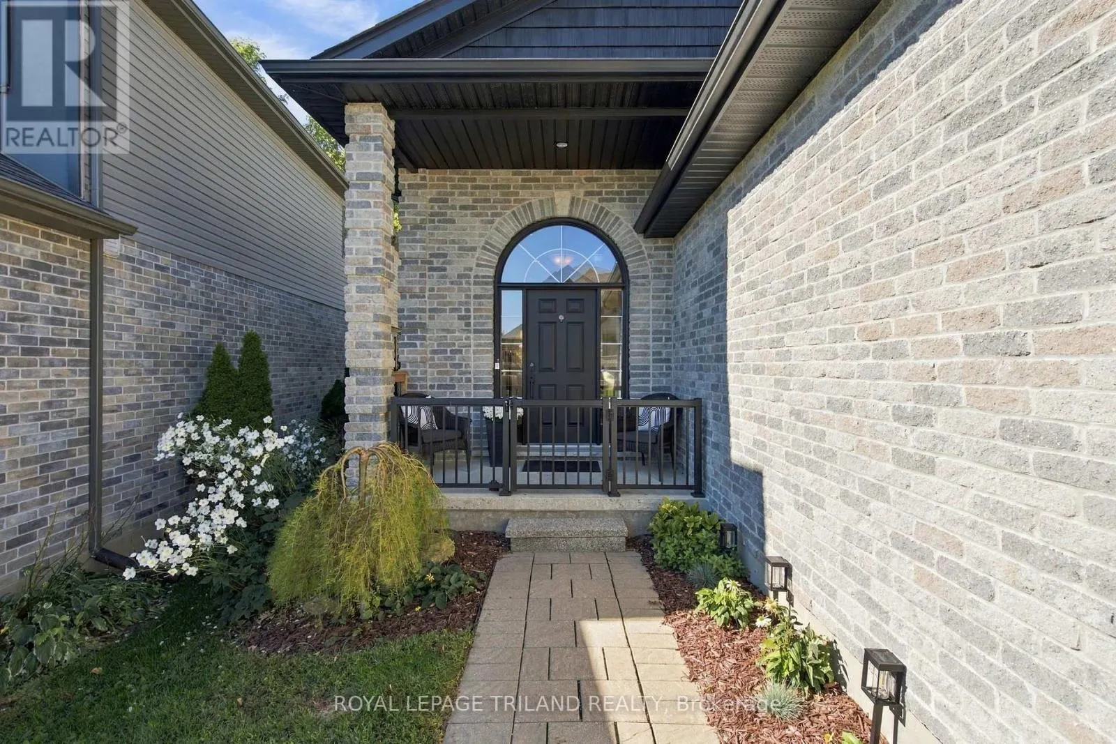 2039 SPRINGRIDGE DRIVE
