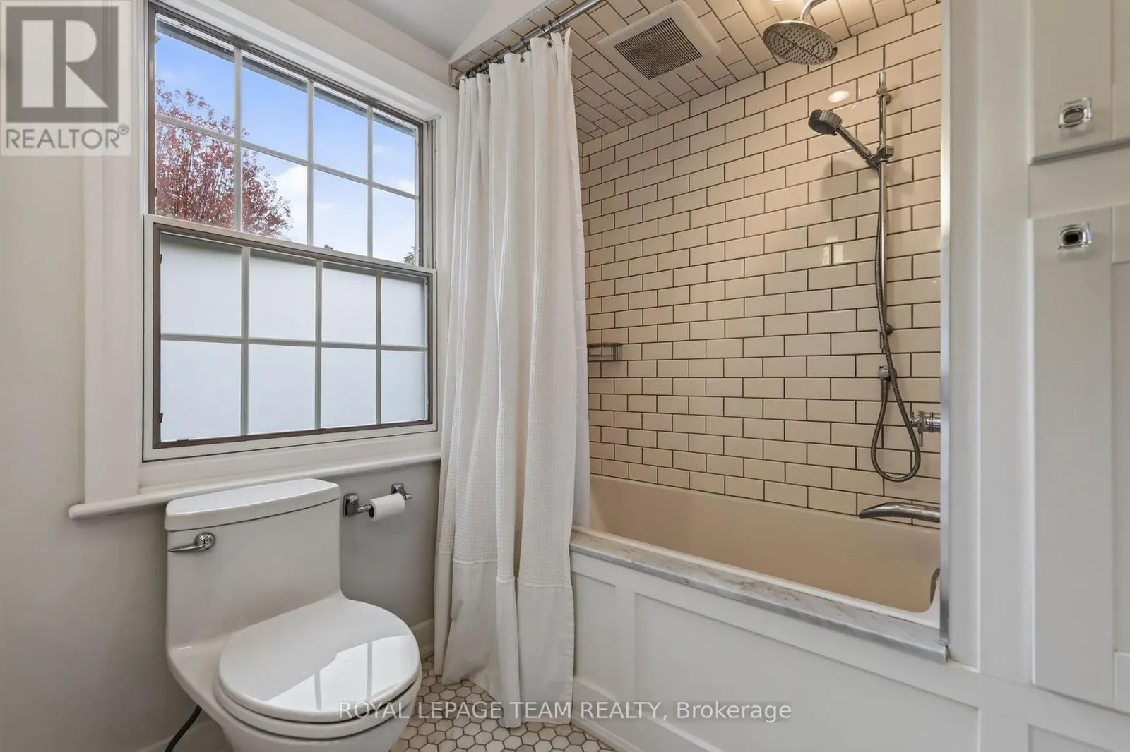 482 BROADVIEW AVENUE