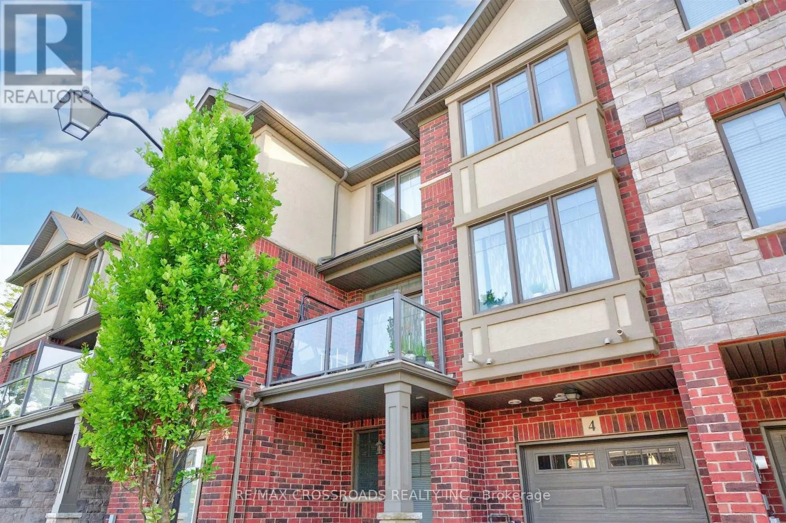 4 NEAR LANE