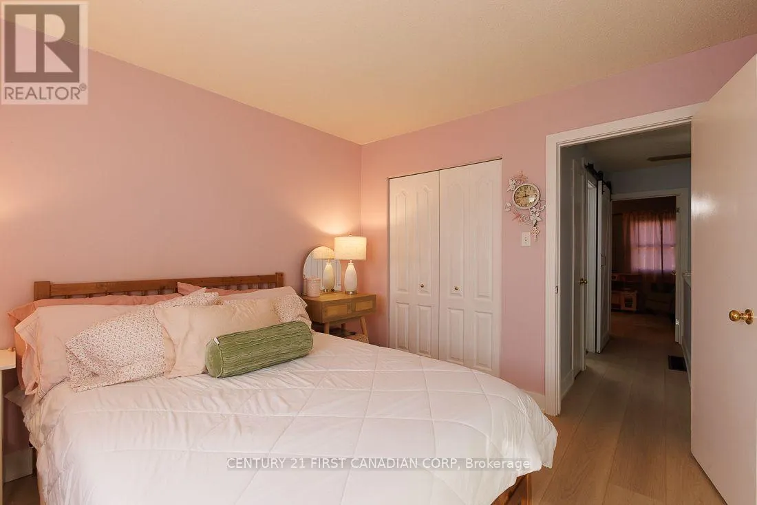 13 - 1104 SOUTHDALE ROAD E #13