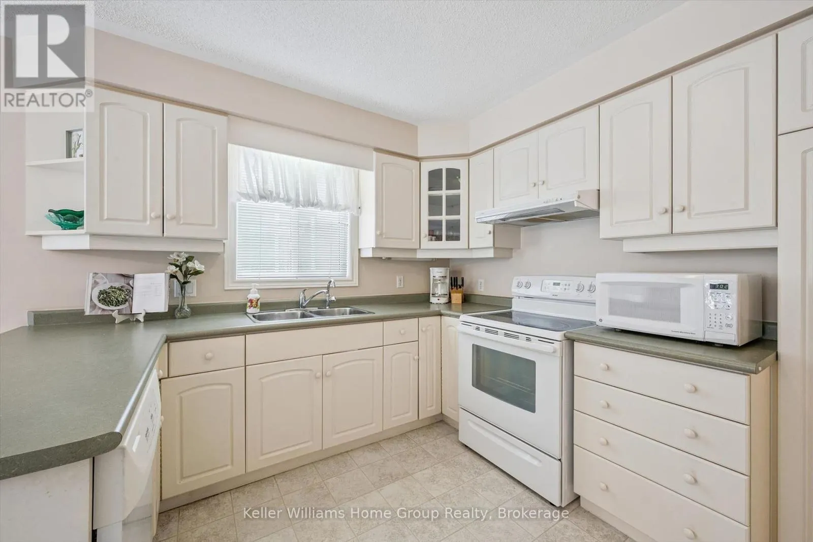 20 BEECHLAWN BOULEVARD