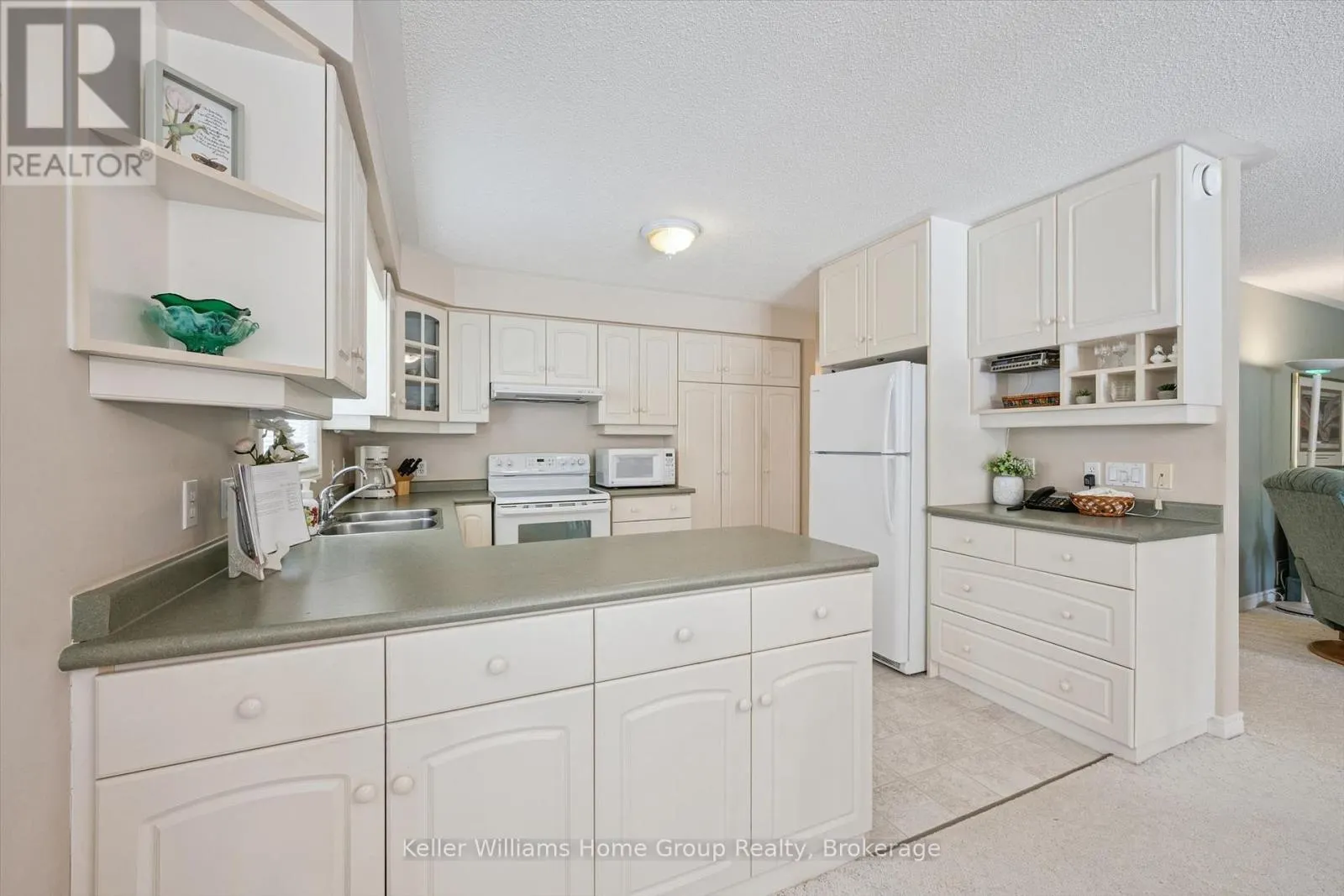 20 BEECHLAWN BOULEVARD