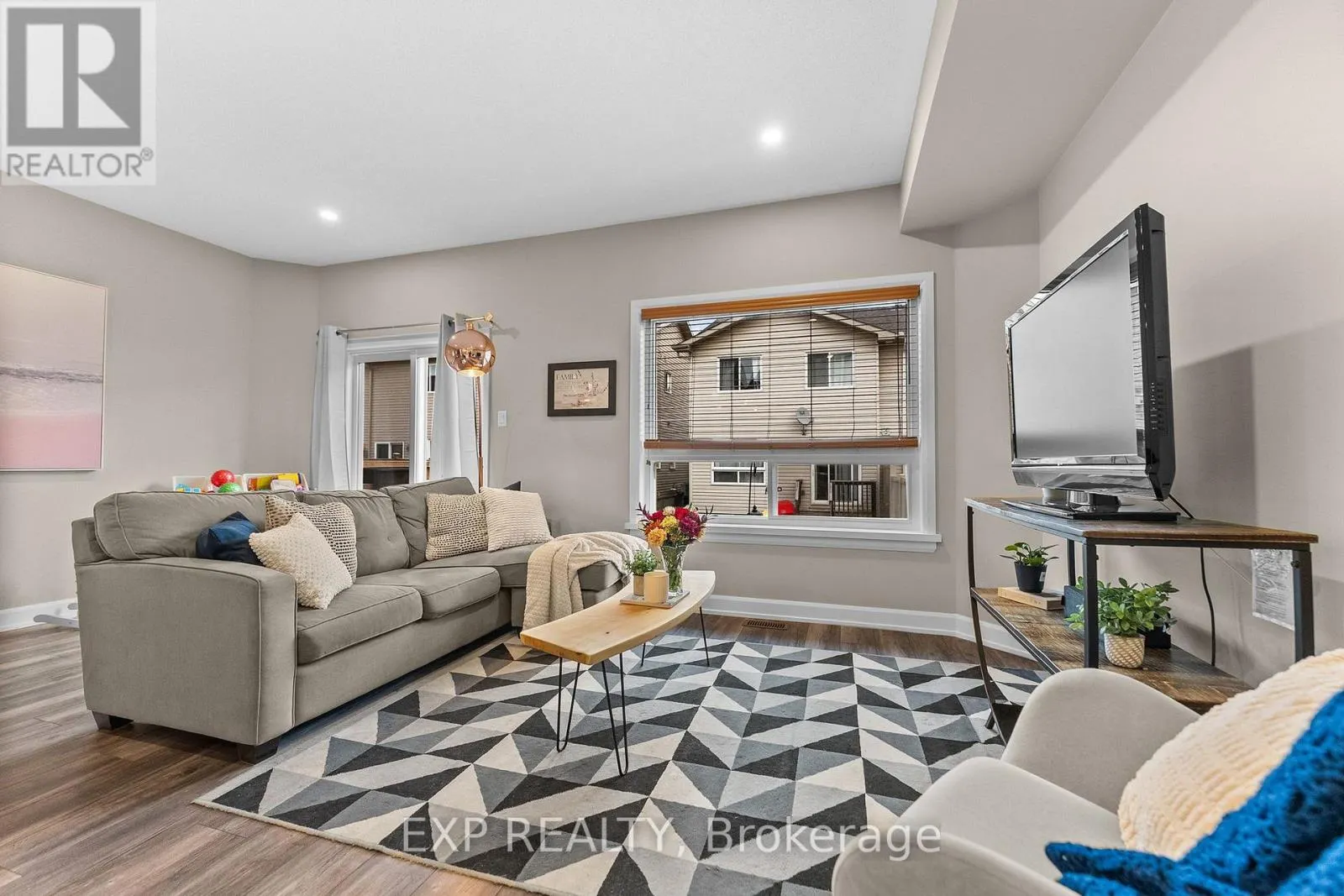 76 VIMY RIDGE CRESCENT
