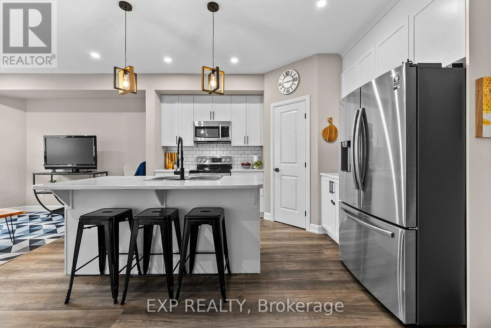 76 VIMY RIDGE CRESCENT