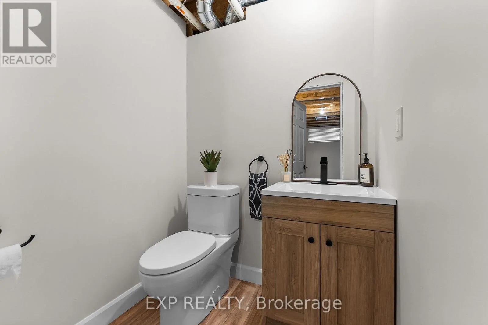 76 VIMY RIDGE CRESCENT