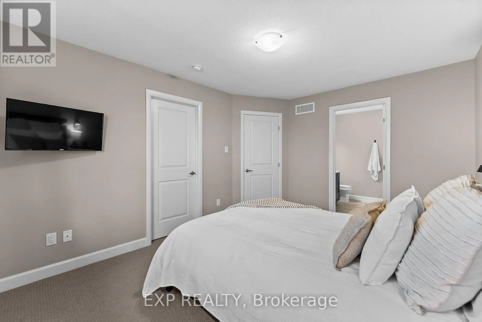 76 VIMY RIDGE CRESCENT