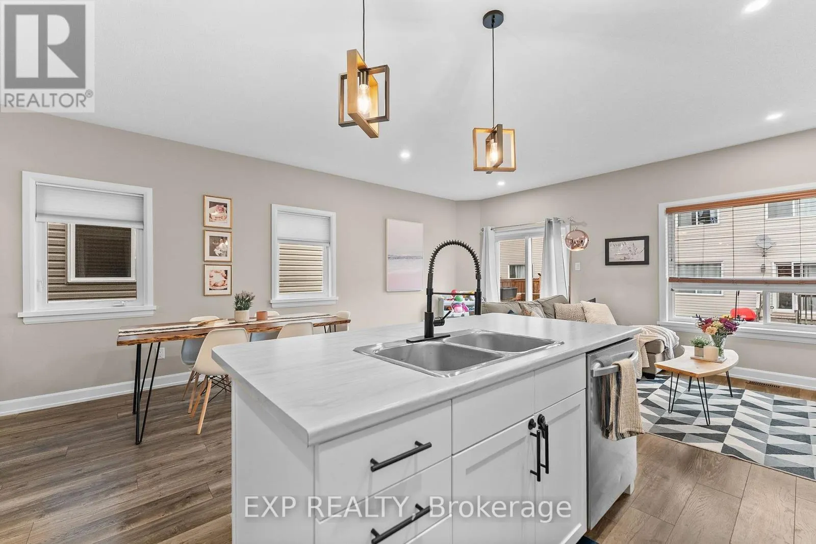 76 VIMY RIDGE CRESCENT
