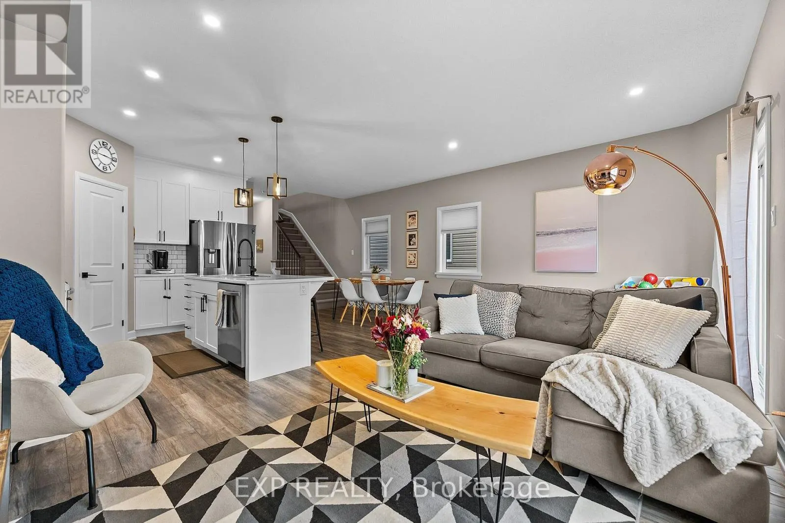 76 VIMY RIDGE CRESCENT