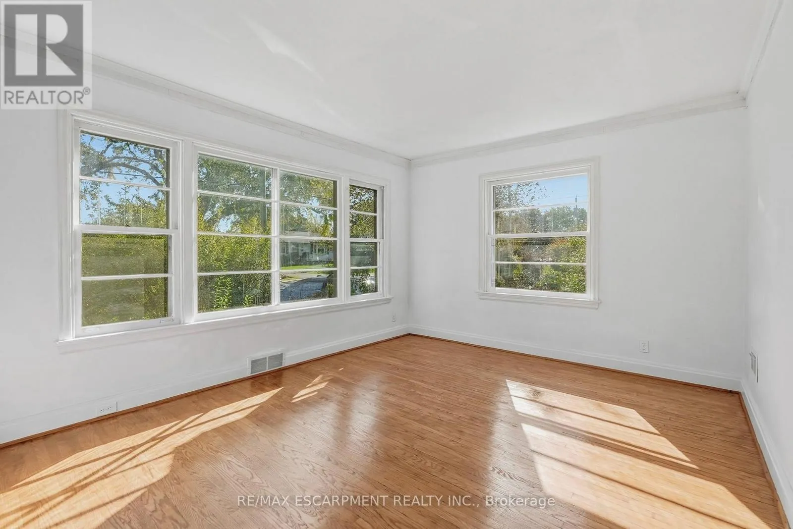 55 LAKEVIEW AVENUE