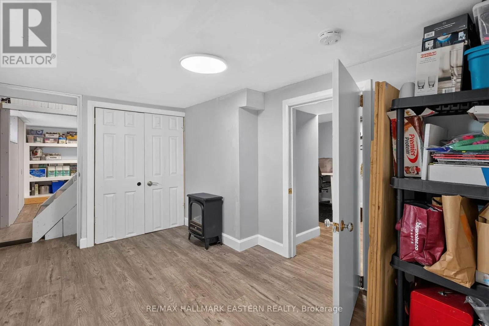 563 HOWDEN STREET