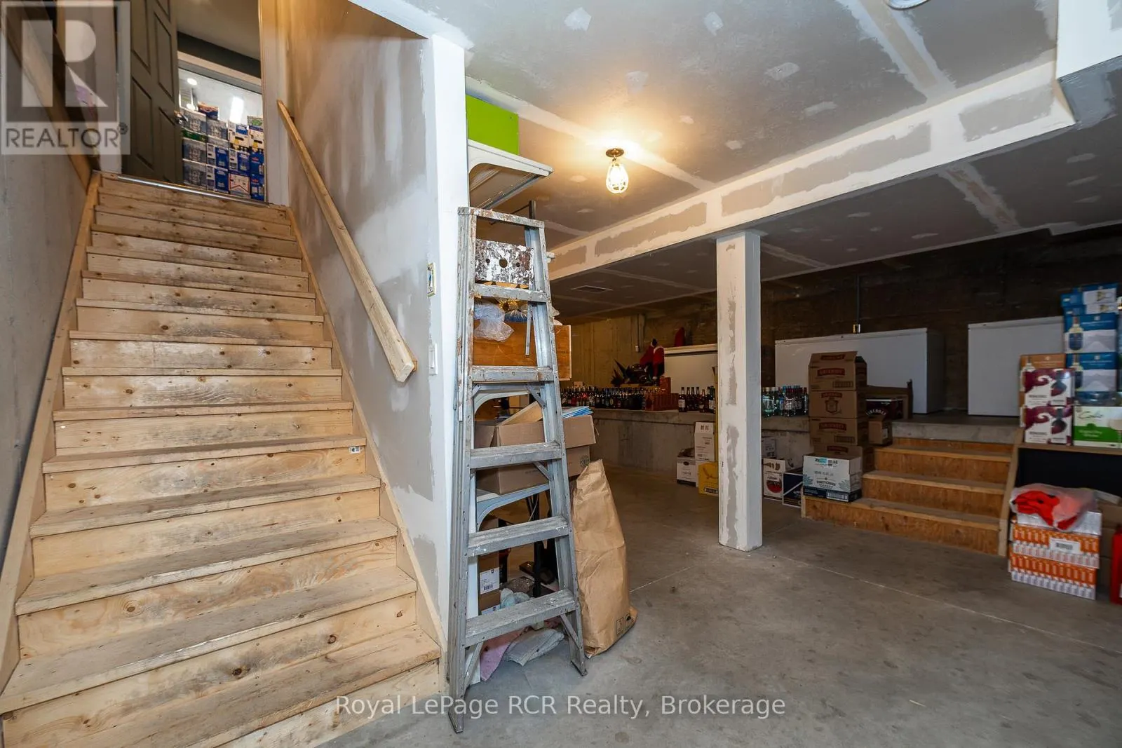 177569 GREY 18 ROAD