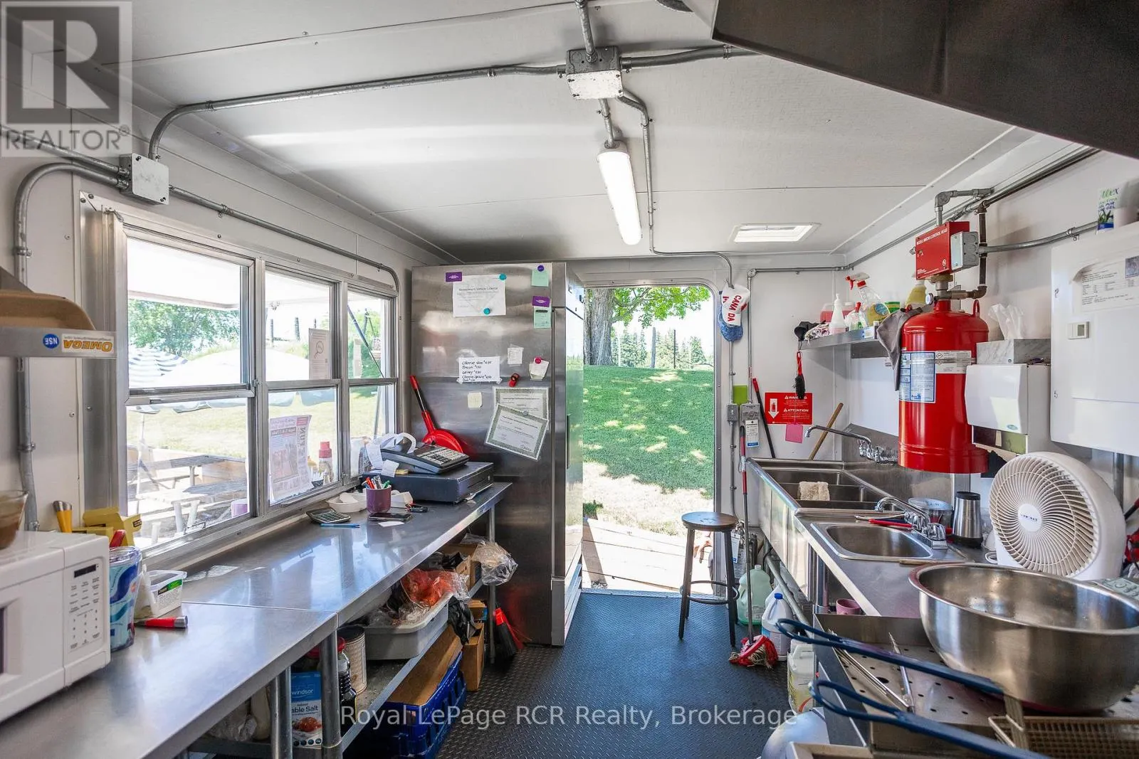 177569 GREY 18 ROAD