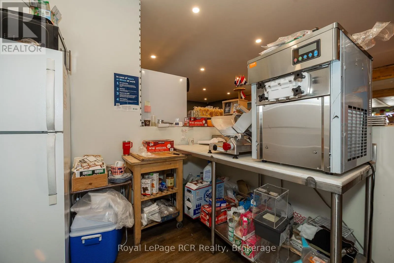177569 GREY 18 ROAD