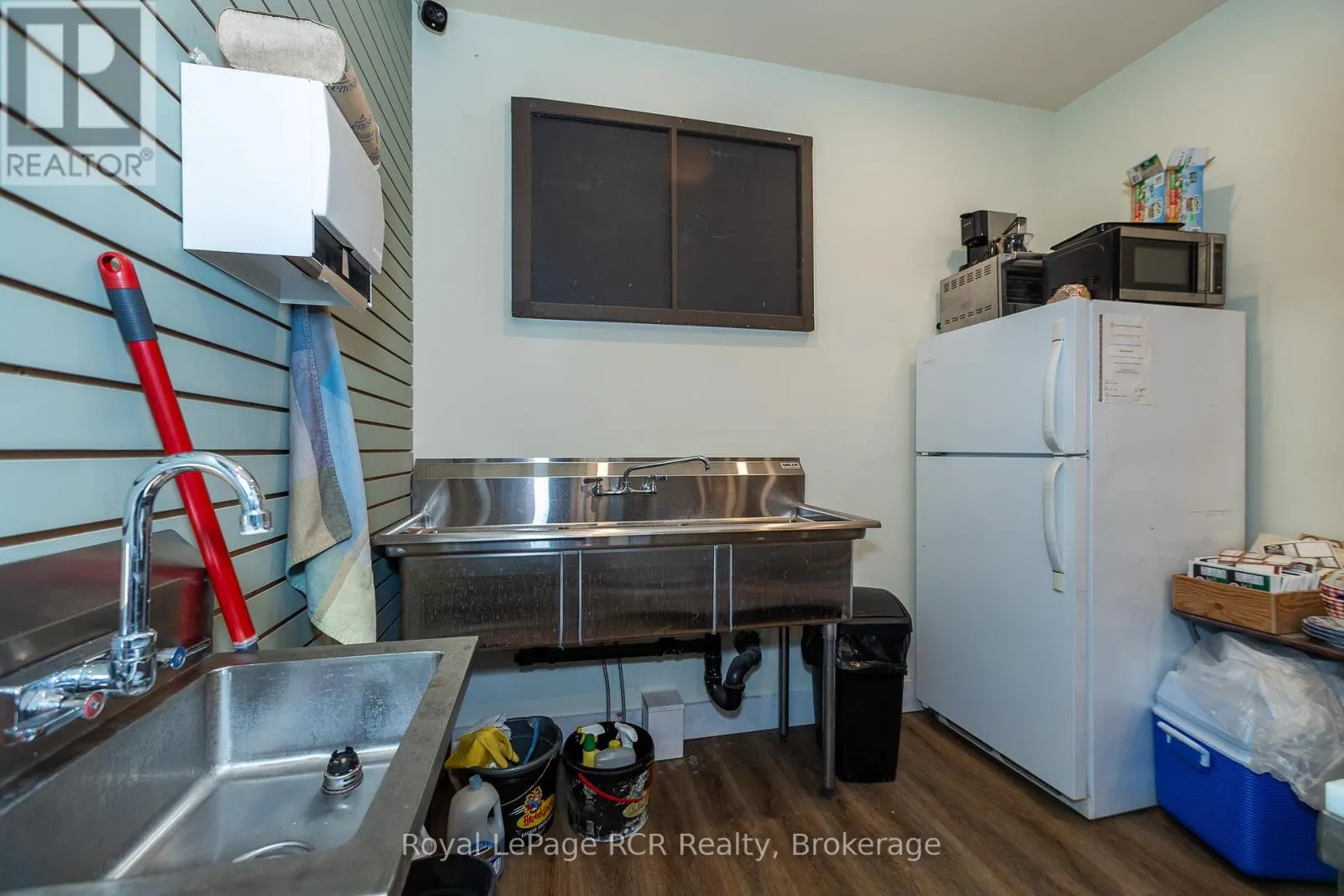 177569 GREY 18 ROAD