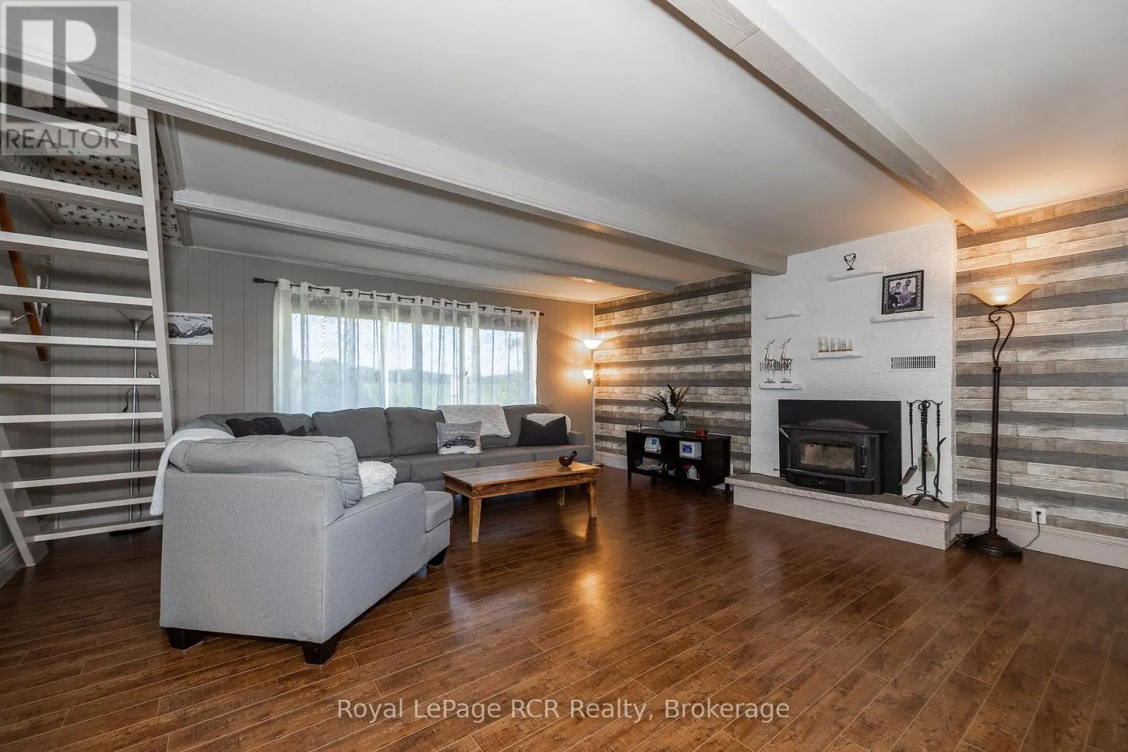 177569 GREY 18 ROAD