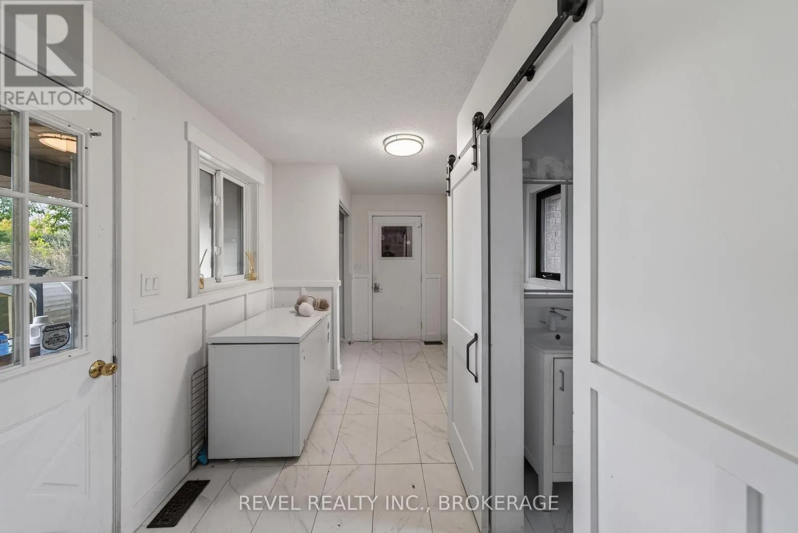 3321 SILVERWOOD DRIVE