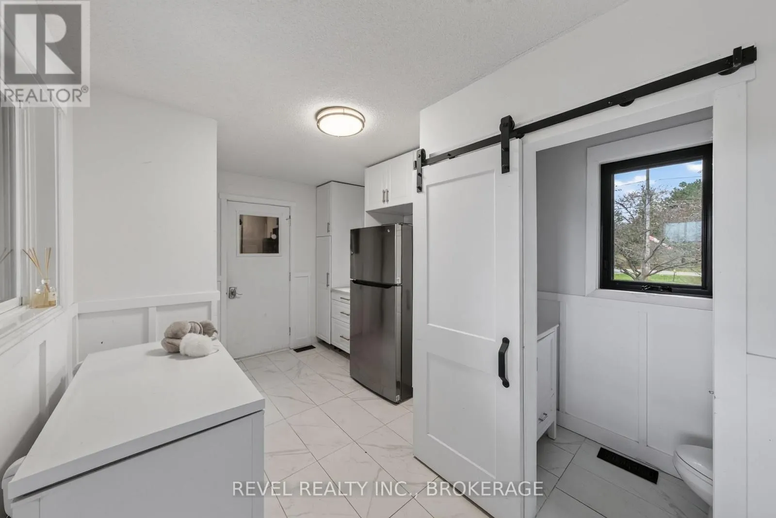 3321 SILVERWOOD DRIVE