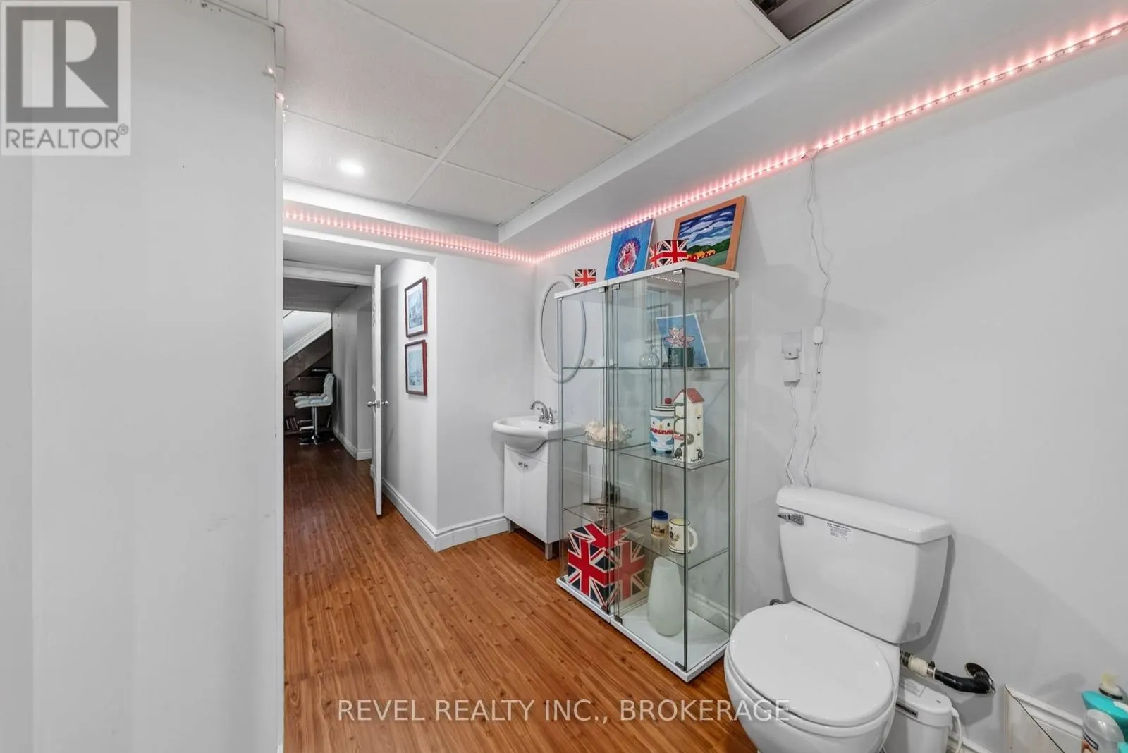 3321 SILVERWOOD DRIVE
