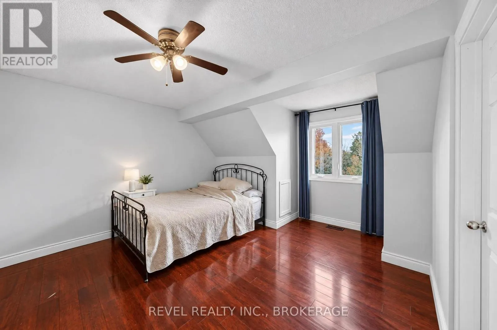 3321 SILVERWOOD DRIVE